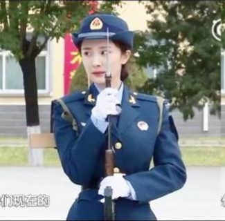 ���ݾ�װӢ���ˬ