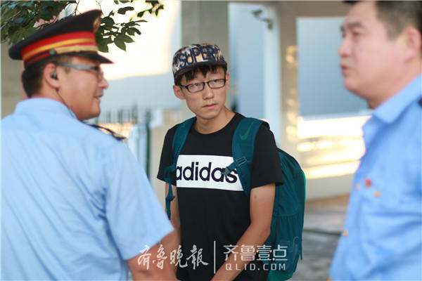 ɽ�����۸�־Ը���� ����ʦ�󱨵�