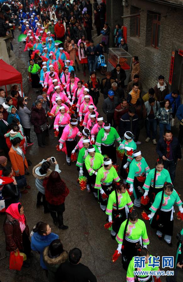 #��������ţ���4�����ݰ�˳���ͱ�̧ͤ�ӡ�